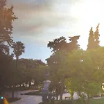 Park Apartment *