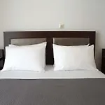 Park Apartment *